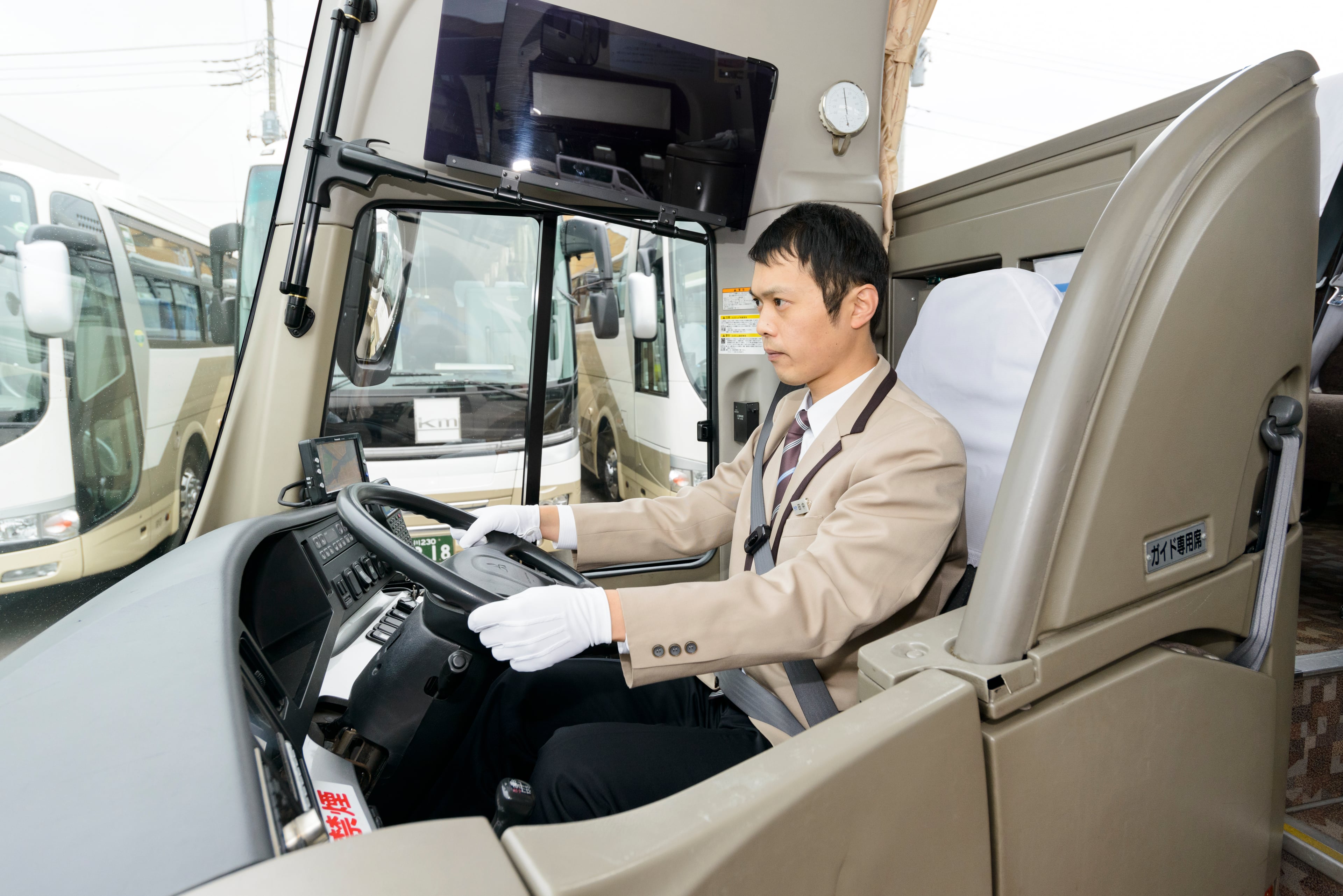 国際自動車株式会社(kmグループ)の画像75枚目